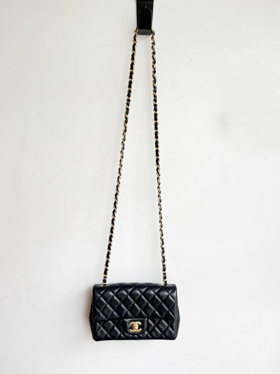 2019 BLACK CLASSIC DOUBLE FLAP BAG